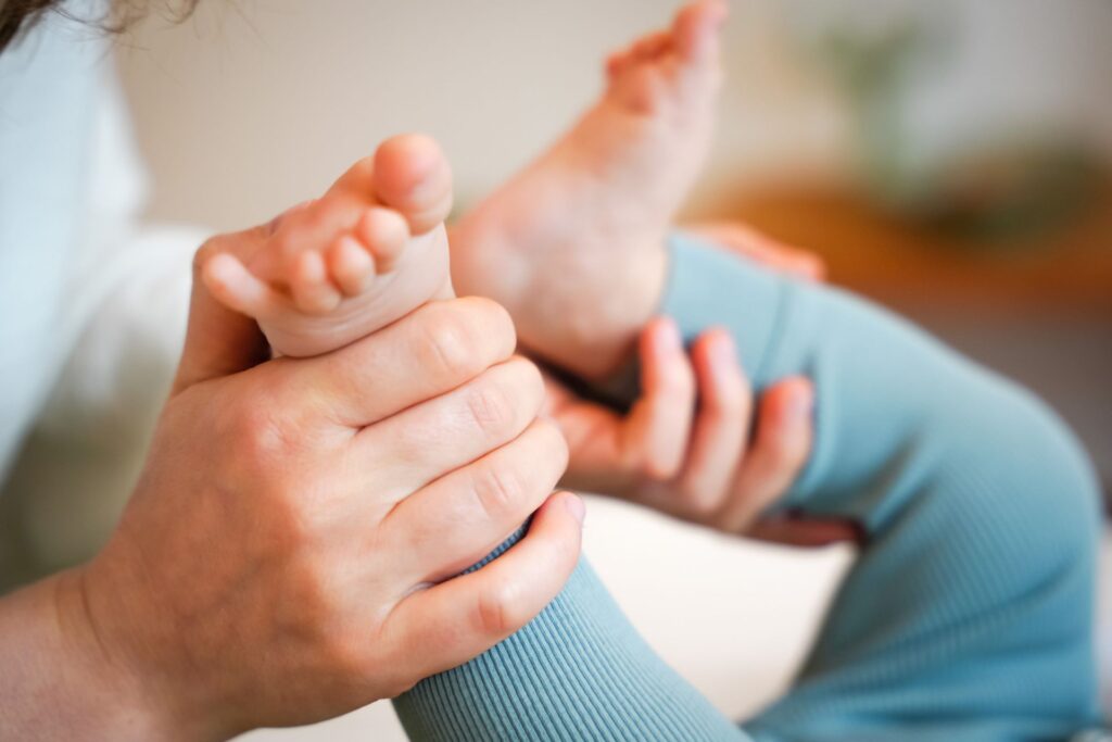 Osteopathische Behandlung am Fuß